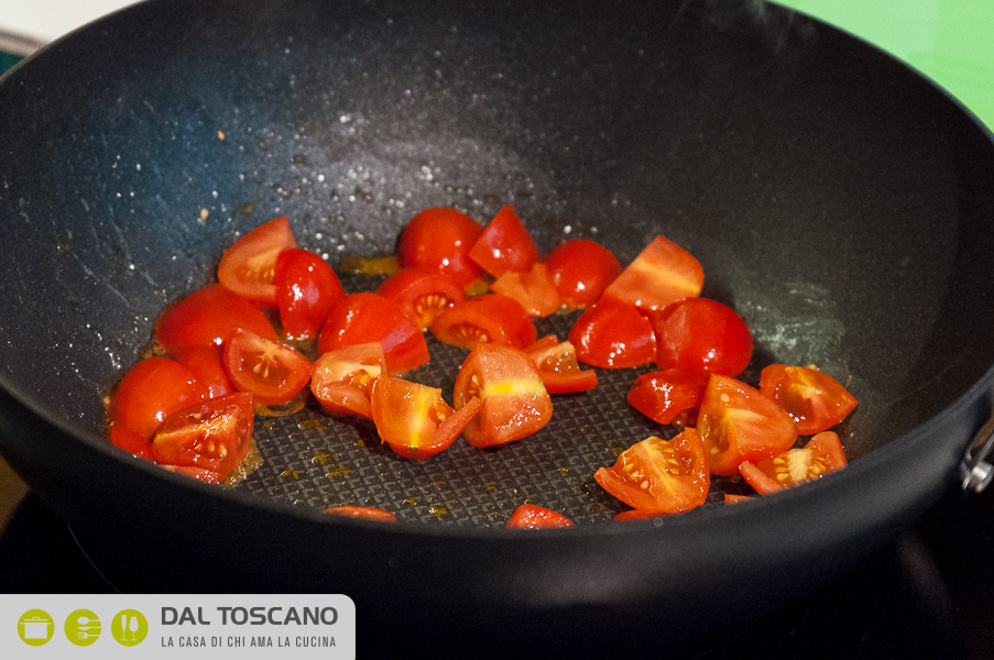 Pomodorini nel wok Lagostina